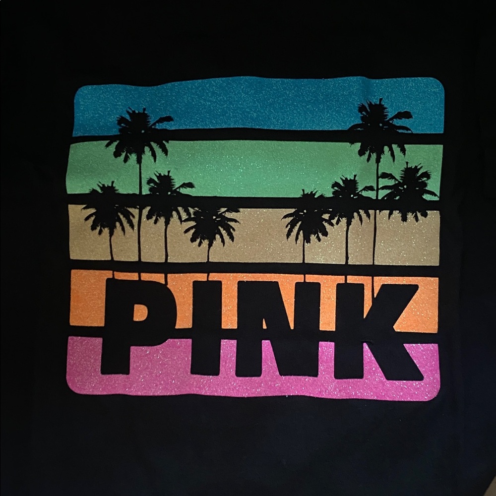 NWT Women’s Victoria’s Secret PINK Rainbow Logo Short Sleeved Tee-Shirt, L
